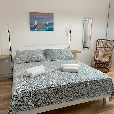 Aria Di Mare Hotel Чивитавекия Екстериор снимка