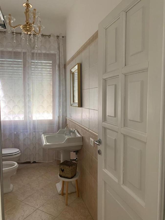 Aria Di Mare Hotel Чивитавекия Екстериор снимка